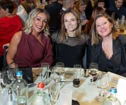 241207_BoriannBe_voor_KVWA_zaal-0031